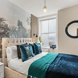 stunning-3-bed-duplex-apartment-harbour-views-whitby.yorkshirehotels.net/